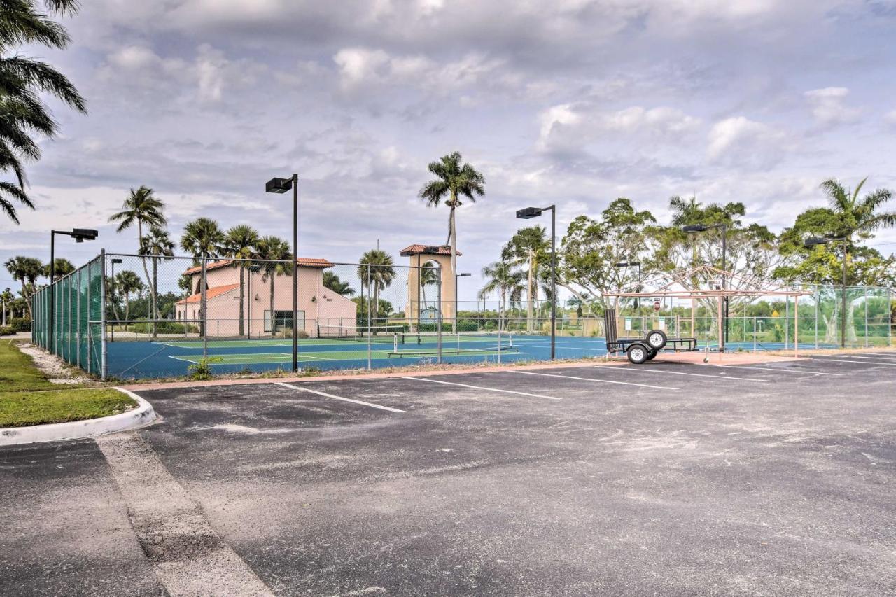 Sunny Naples Escape With Heated Community Pool! Apartment Exterior photo