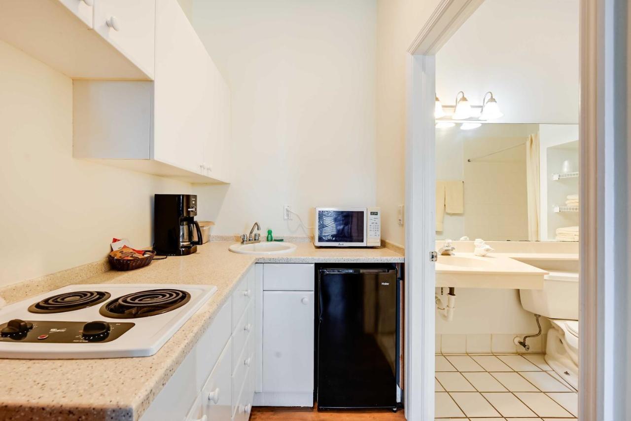 Sunny Naples Escape With Heated Community Pool! Apartment Exterior photo