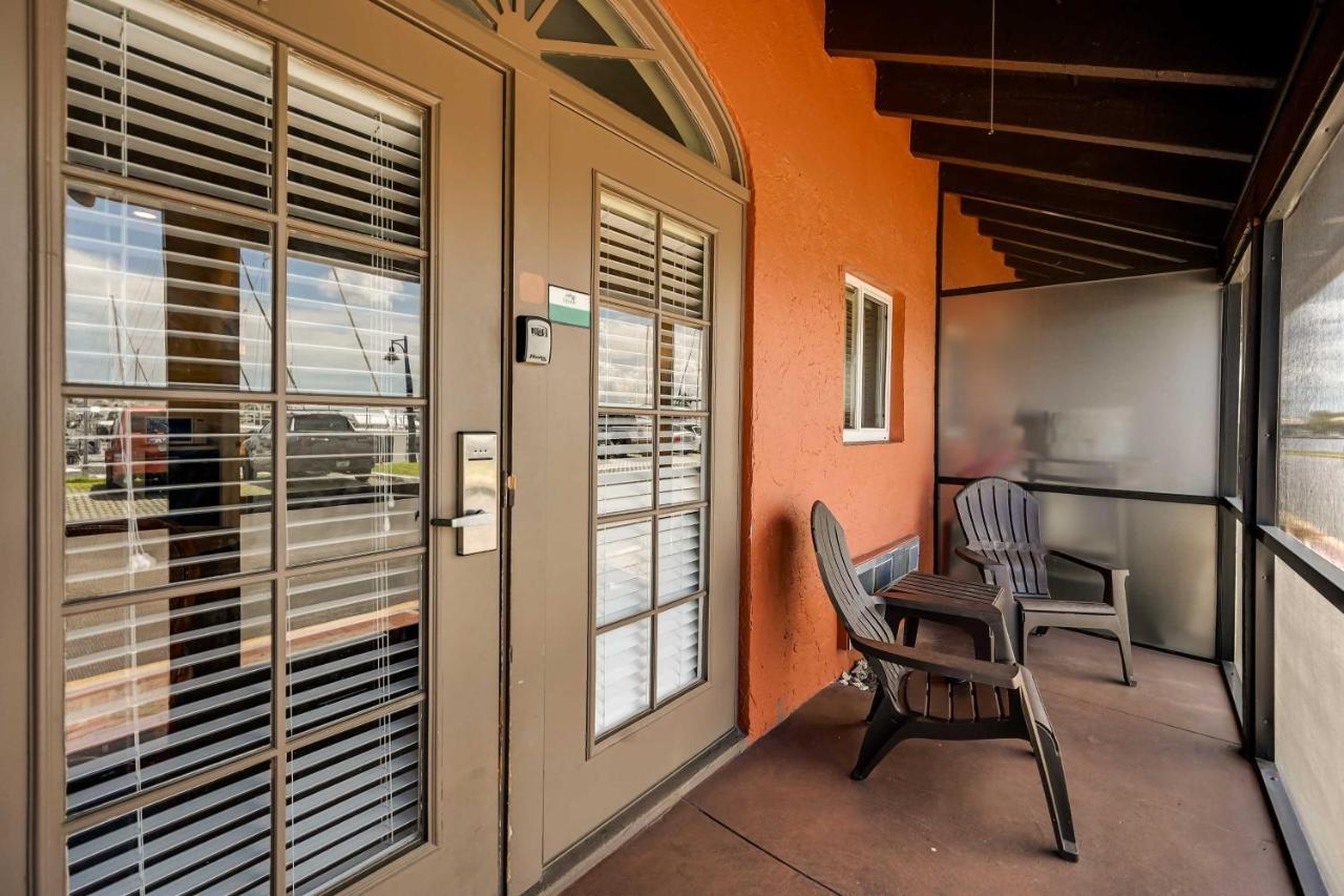 Sunny Naples Escape With Heated Community Pool! Apartment Exterior photo